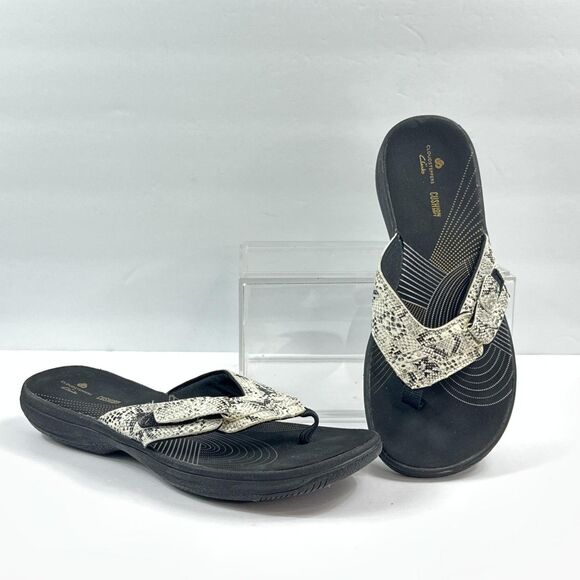 Clarks Cloudsteppers Sandals Womens 9 Black White Snake Print Flip Flop Brinkley - Picture 1 of 9